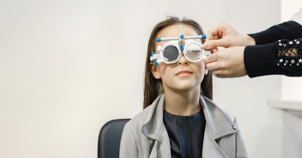screen time, best eye doctor in Indore